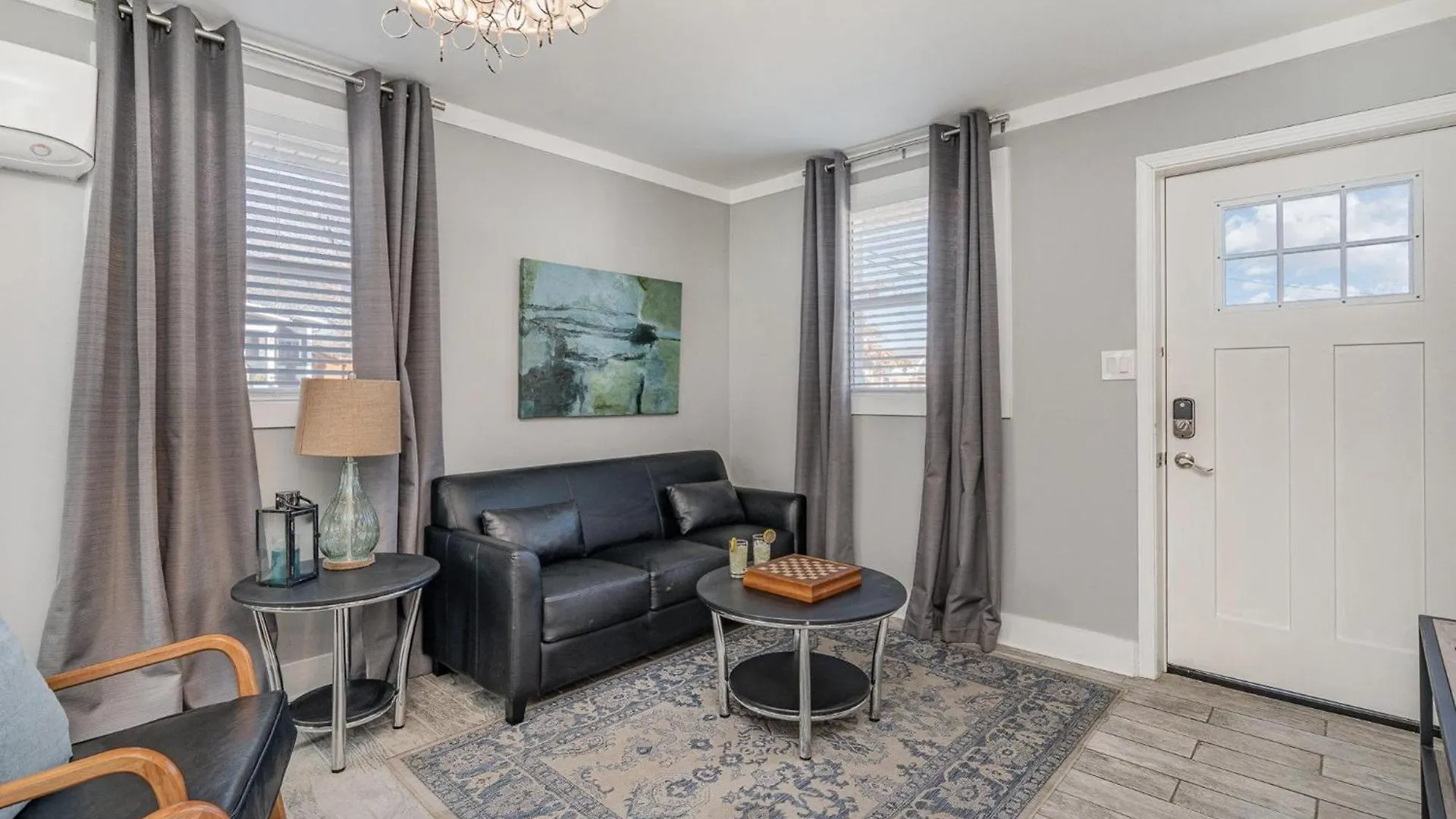 فيلا Pearlescence - Private Patios - 4 Mins To Broadway ناشفيل 0*,  الولايات المتحدة الأمريكية