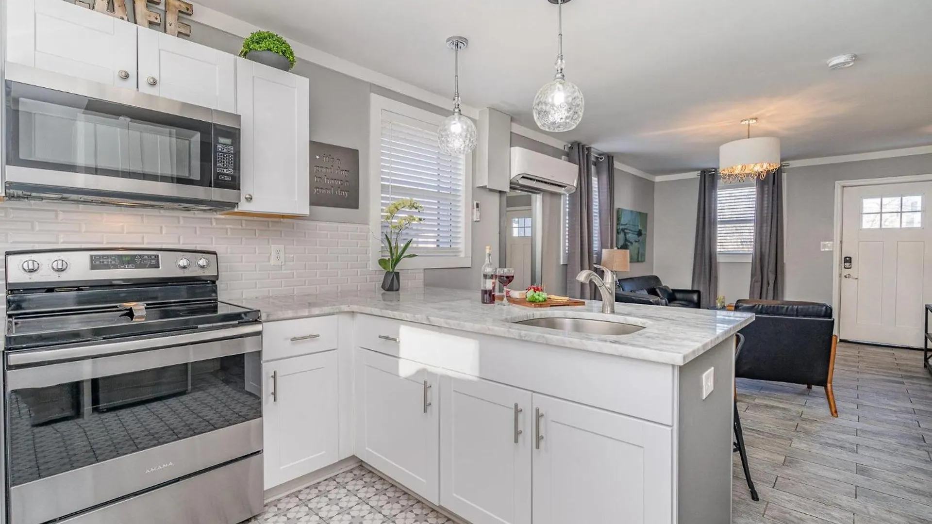 Willa Pearlescence - Private Patios - 4 Mins To Broadway Nashville